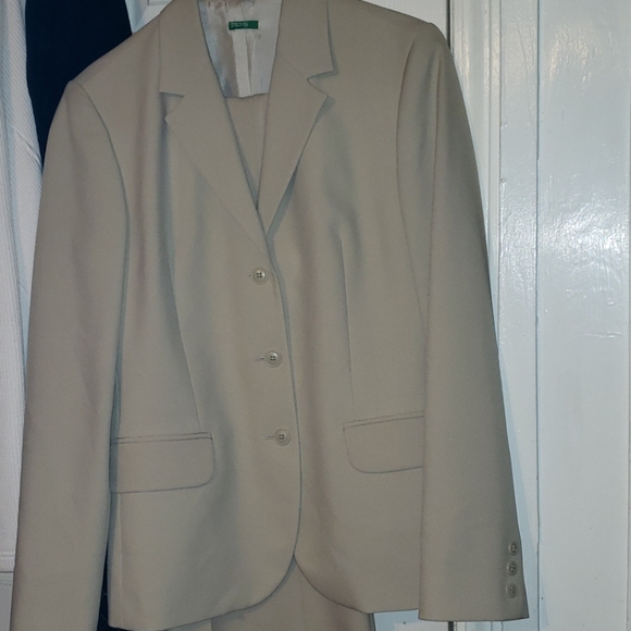 Benetton jacket and  pants suit - Picture 1 of 3